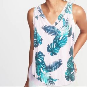 Old Navy palm tank